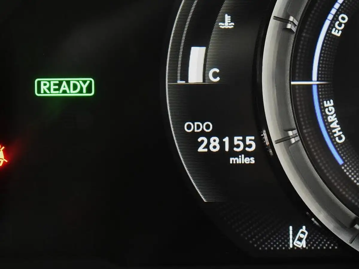 2023-lexus-es-300h-25-f-sport-big-32