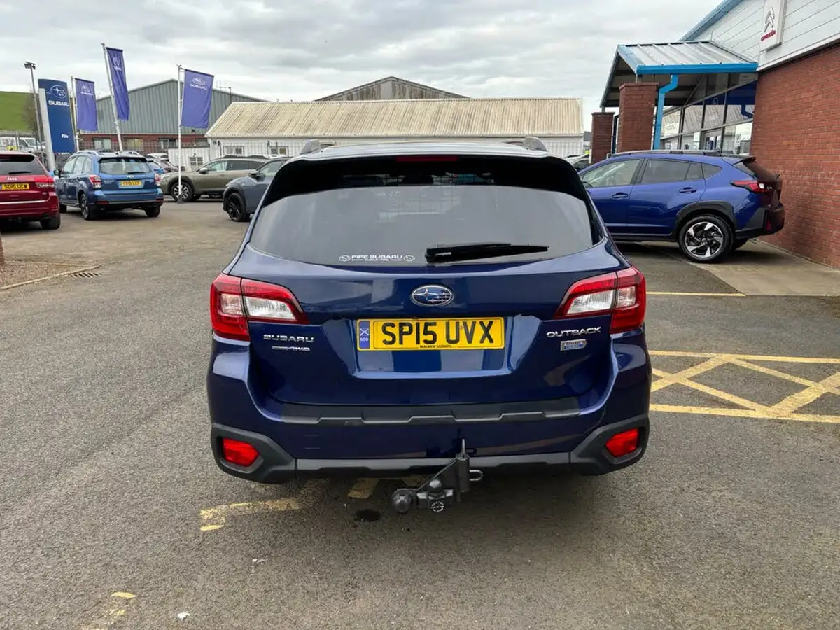 2015-subaru-outback-20td-se-premium-lineartronic-big-3