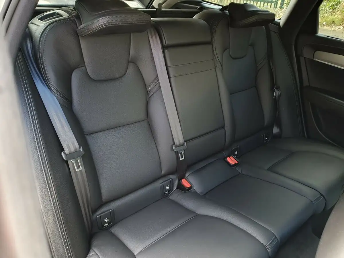 2020-volvo-v90-20-t6-cross-country-plus-big-13