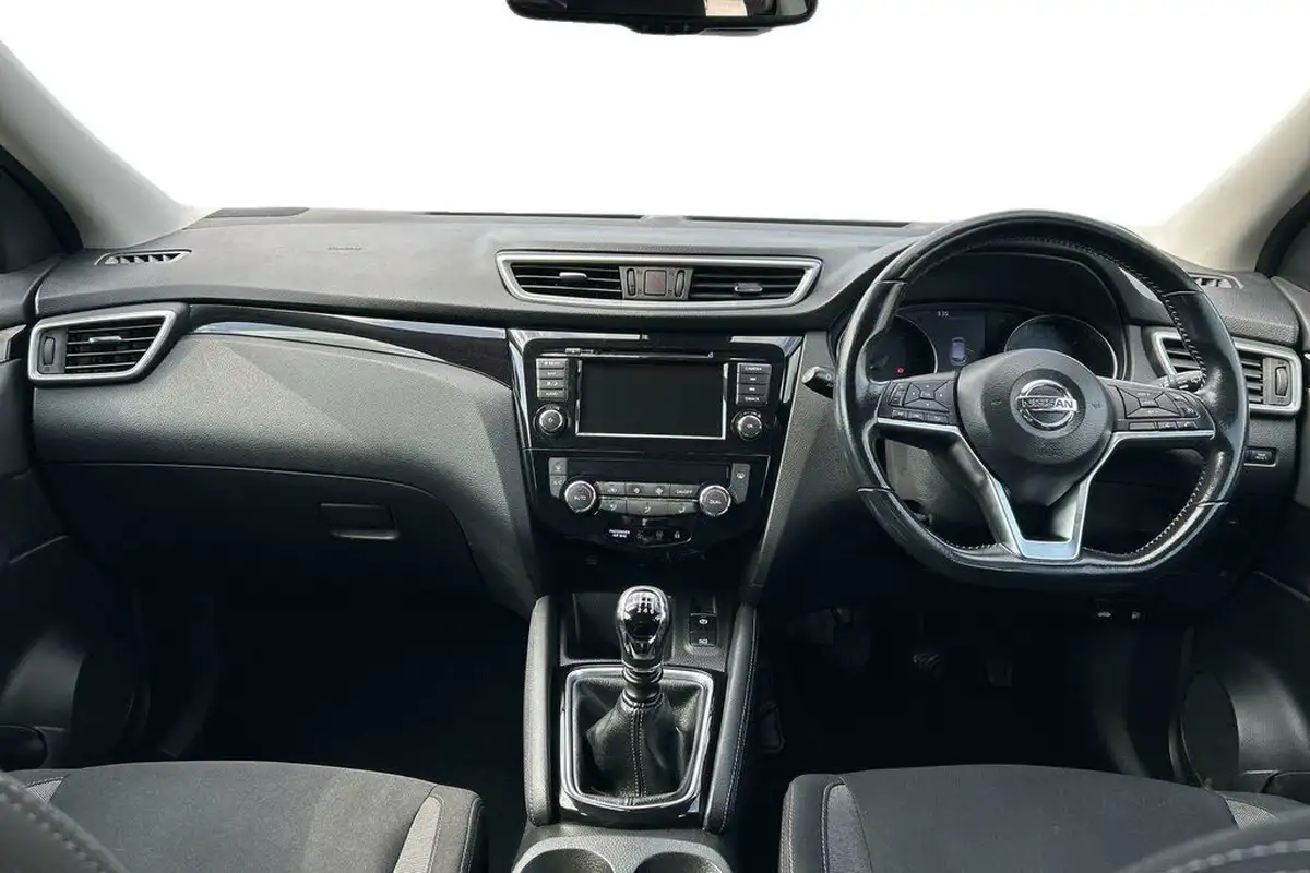 2019-nissan-qashqai-15dci-acenta-premium-heat-pack-big-8