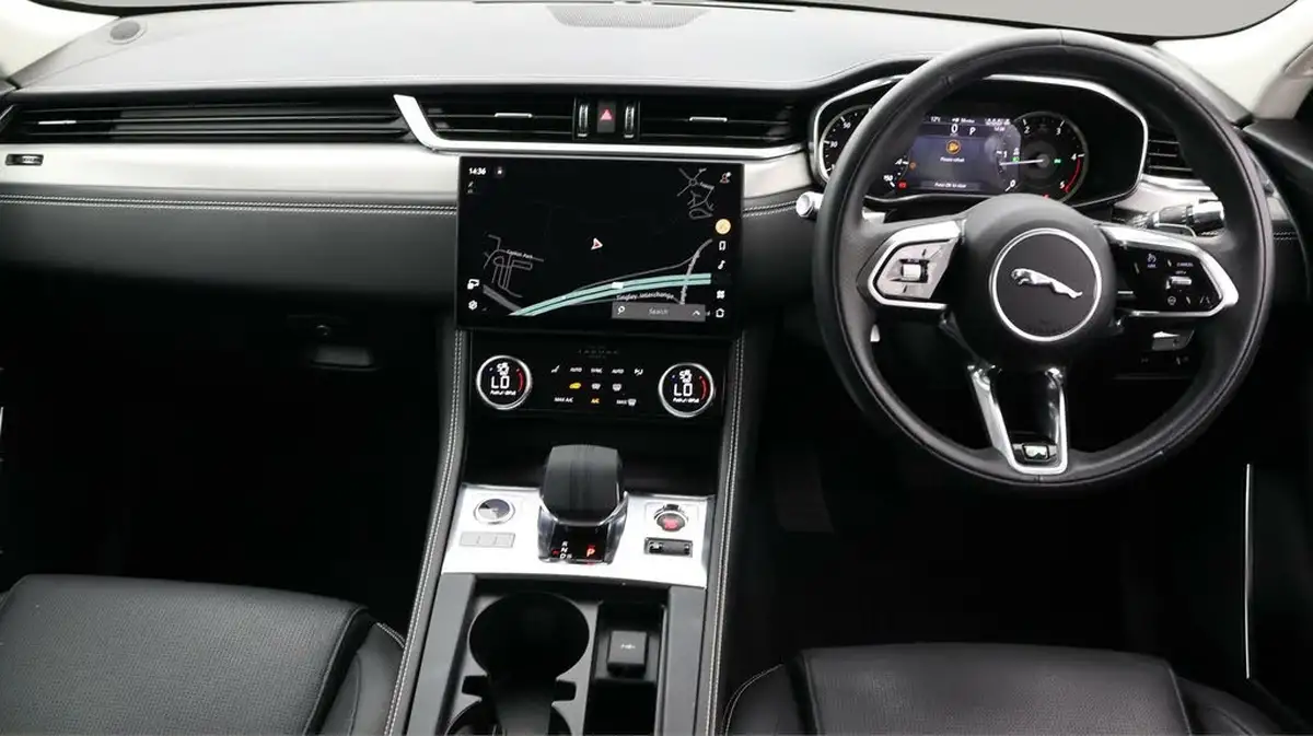 2022-jaguar-f-pace-20-d200-r-dynamic-s-big-12