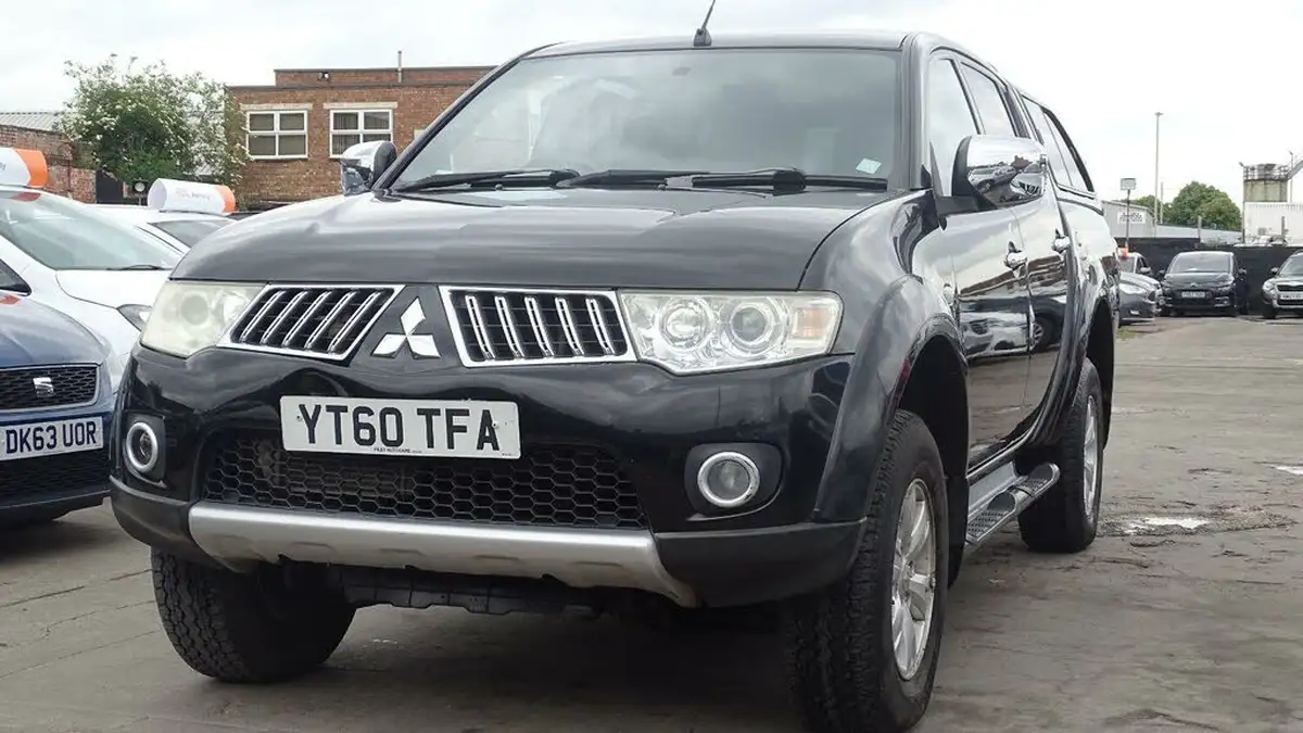 2010-mitsubishi-l200-25td-trojan-big-6
