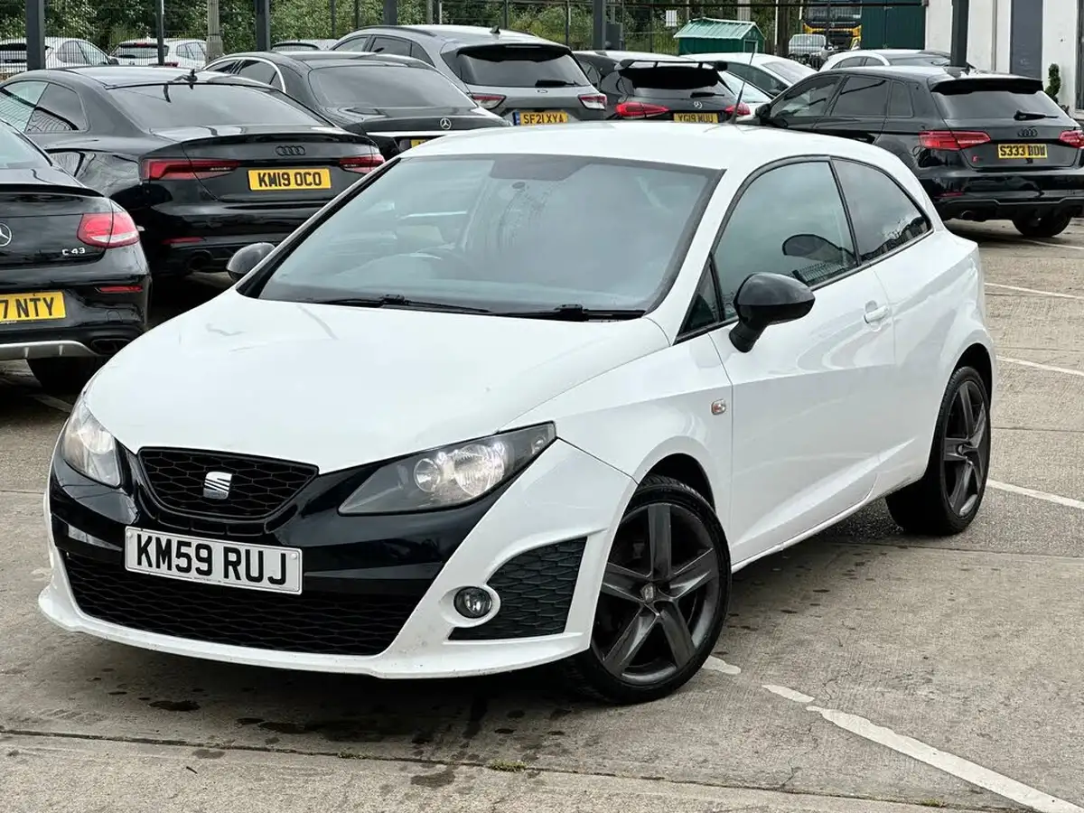2010-seat-ibiza-14-bocanegra-big-3