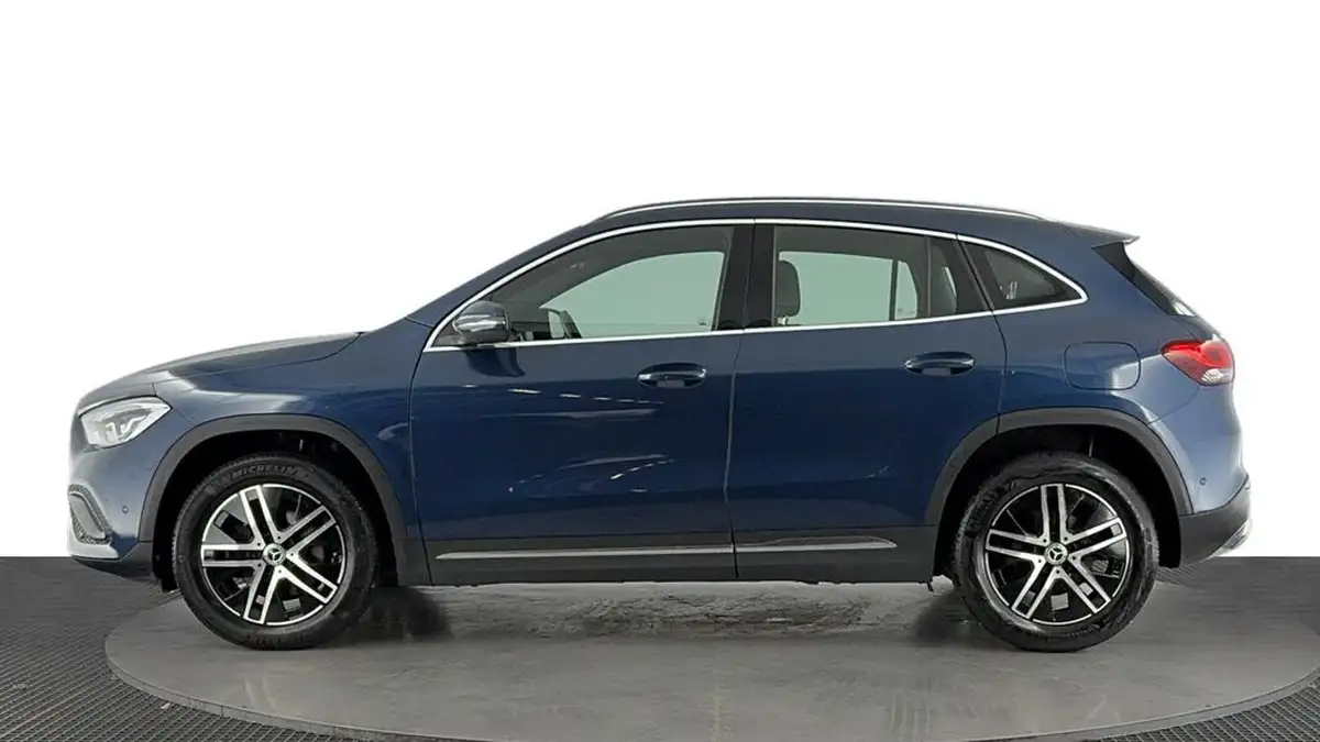 2021-mercedes-benz-gla-class-20d-gla-200d-sport-executive-big-6