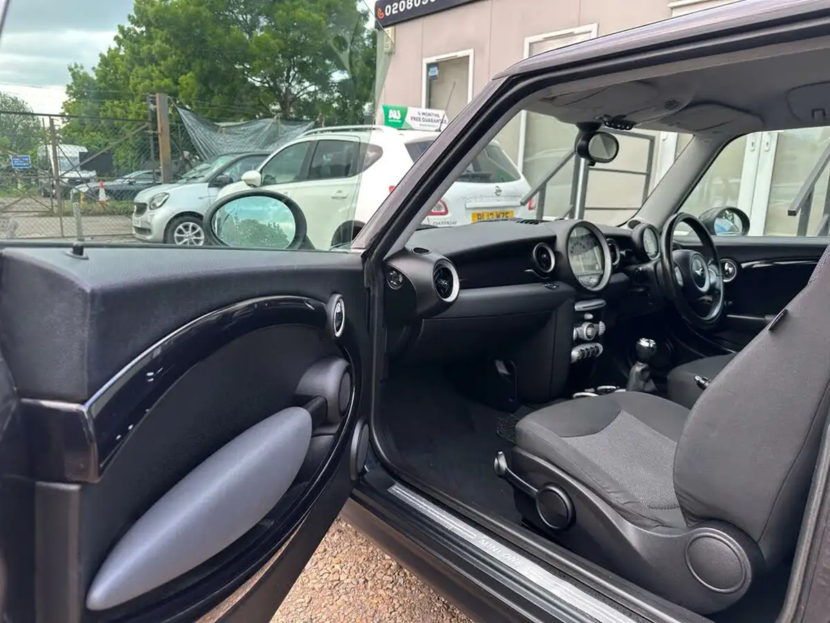 2008-mini-cooper-14-one-95bhp-big-41