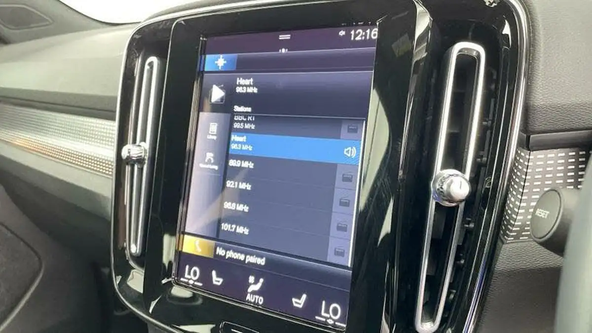 2021-volvo-xc40-20-b4-r-design-pro-194bhp-awd-auto-big-6