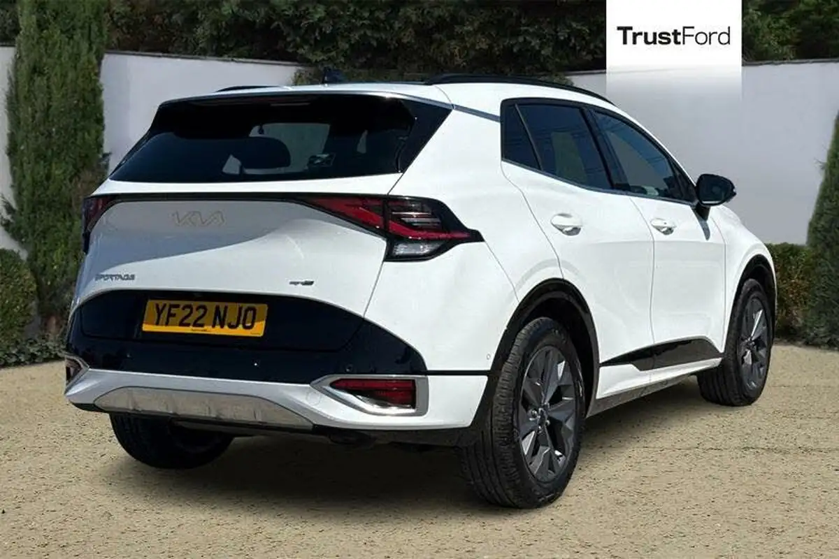 2022-kia-sportage-16-t-gdi-gt-line-s-226bhp-hev-1598cc-auto-big-3