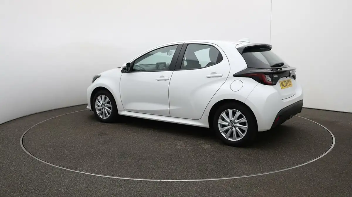 2022-toyota-yaris-15-vvt-i-icon-big-33