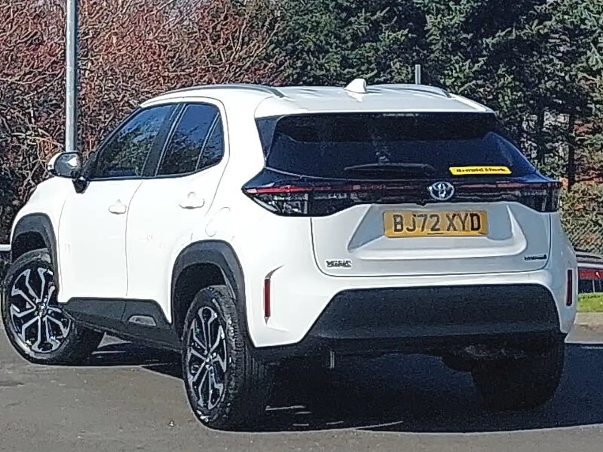 2022-toyota-yaris-cross-15-vvt-i-design-big-1