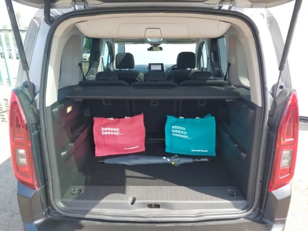 2022-citroen-berlingo-15bluehdi-flair-xtr-m-size-130ps-ss-big-7