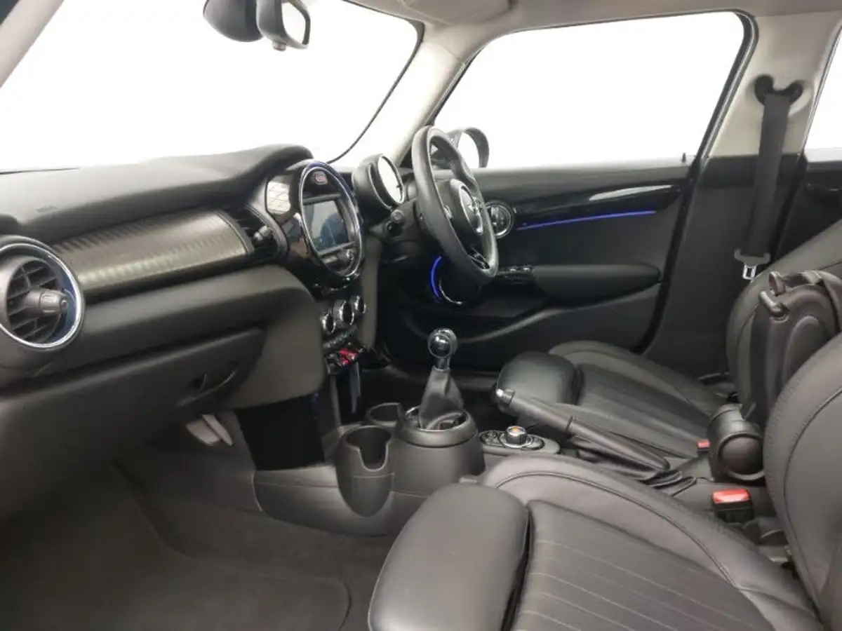 2019-mini-cooper-15-cooper-exclusive-134bhp-hatchback-5d-big-4