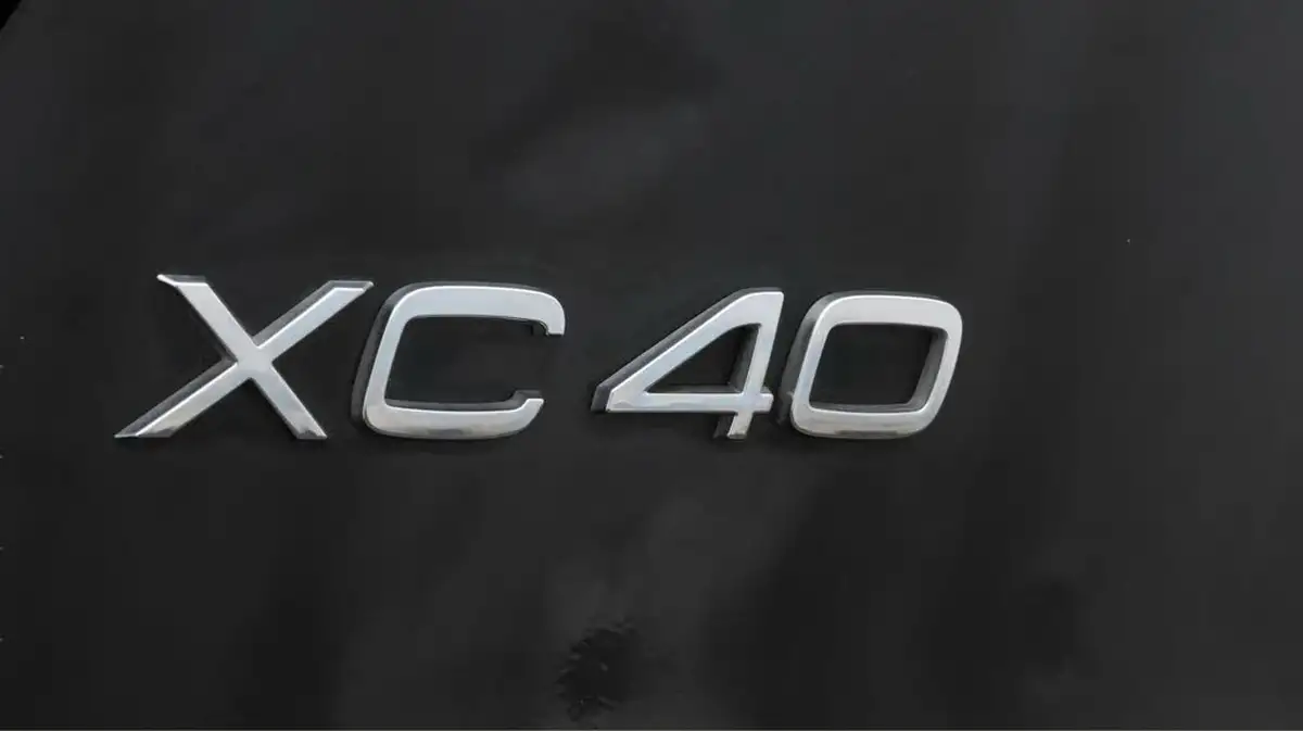 2021-volvo-xc40-15-t5-r-design-262bhp-big-20