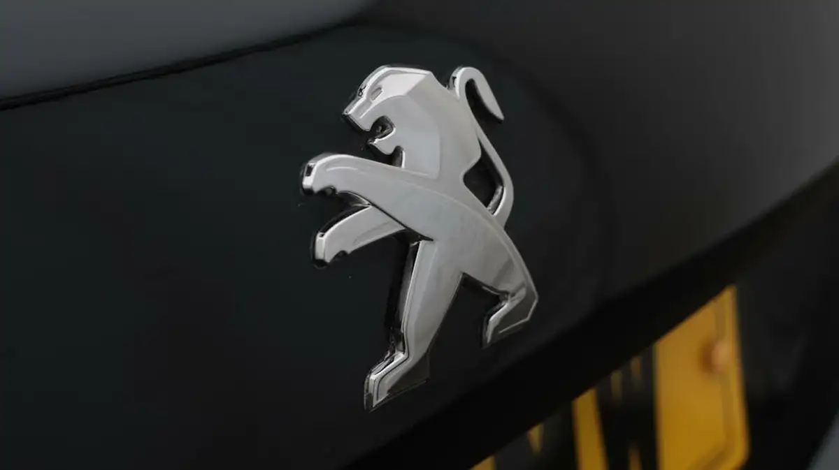 2019-peugeot-208-12-puretech-tech-edition-82bhp-big-22