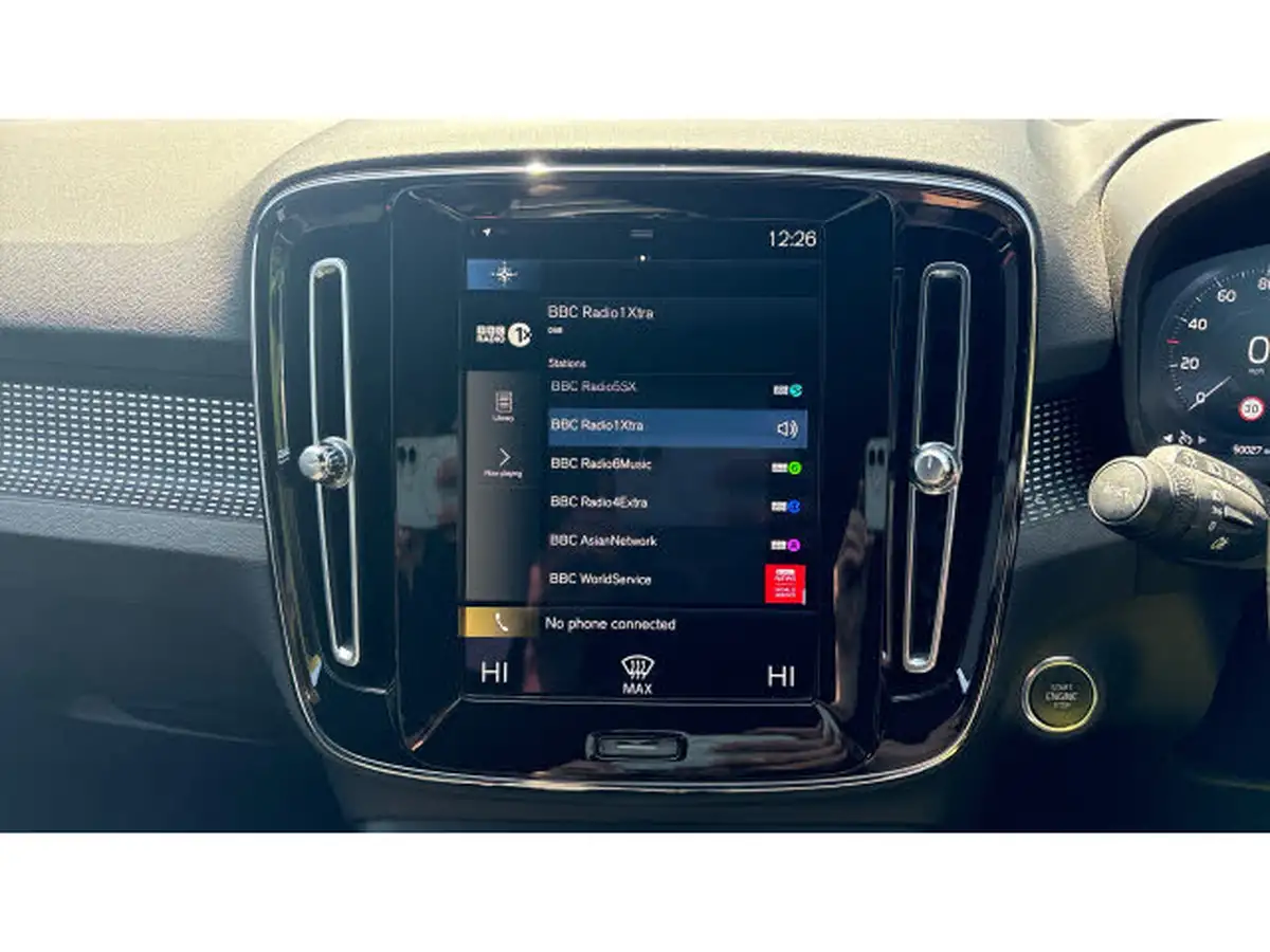 2020-volvo-xc40-20-b4-r-design-awd-big-32