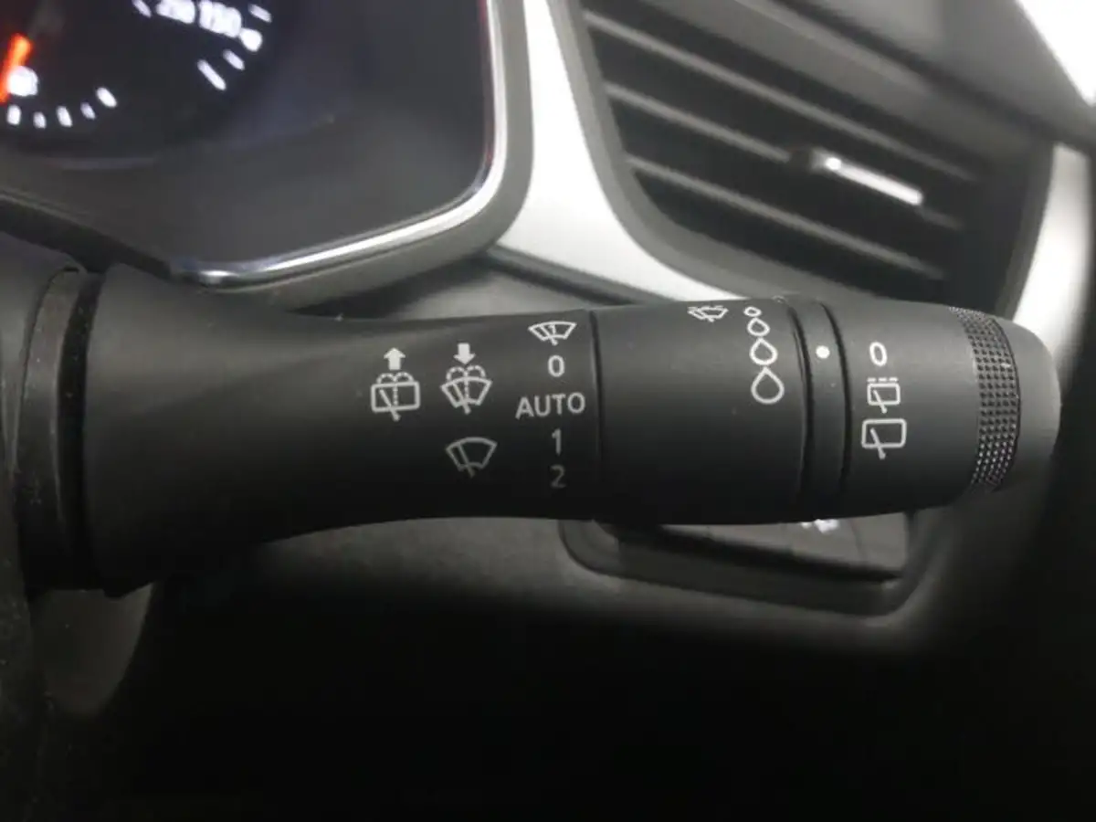2022-renault-captur-10-tce-iconic-edition-big-14
