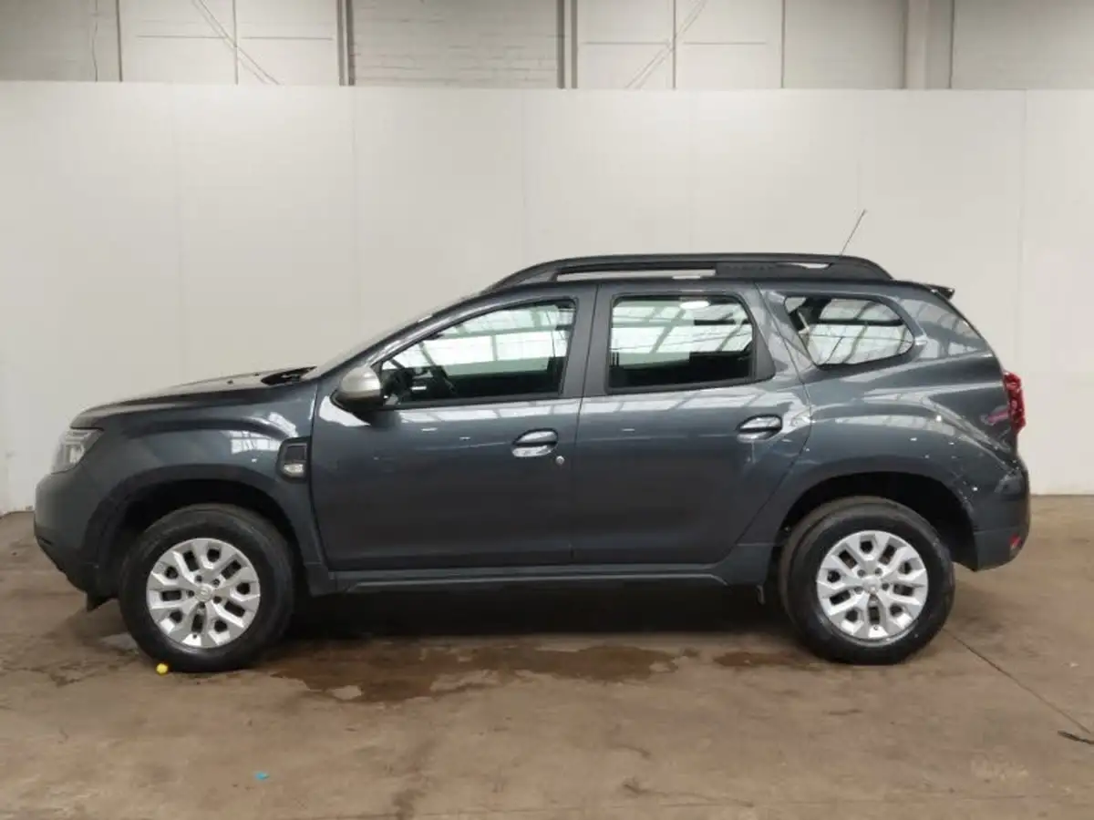 2022-dacia-duster-10-tce-comfort-90hpeu6d-4x2-window-van-big-3