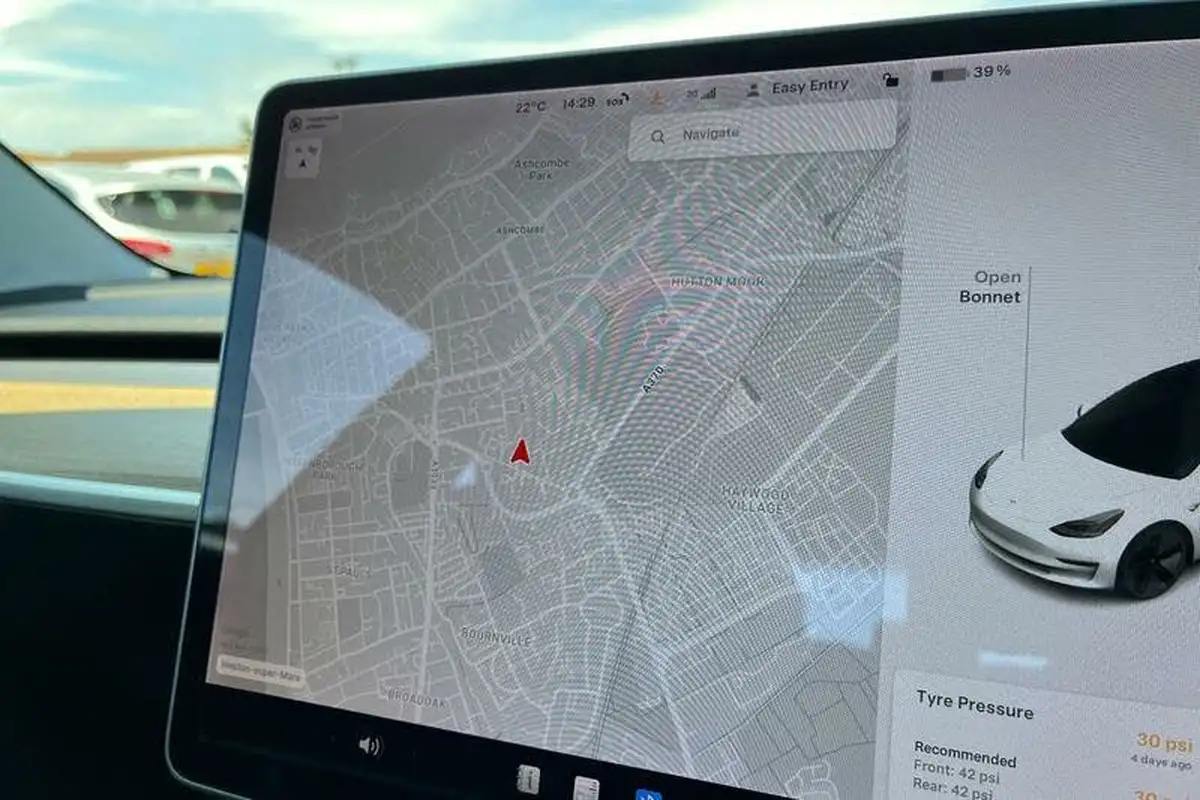 2020-tesla-model-3-e-long-range-big-29