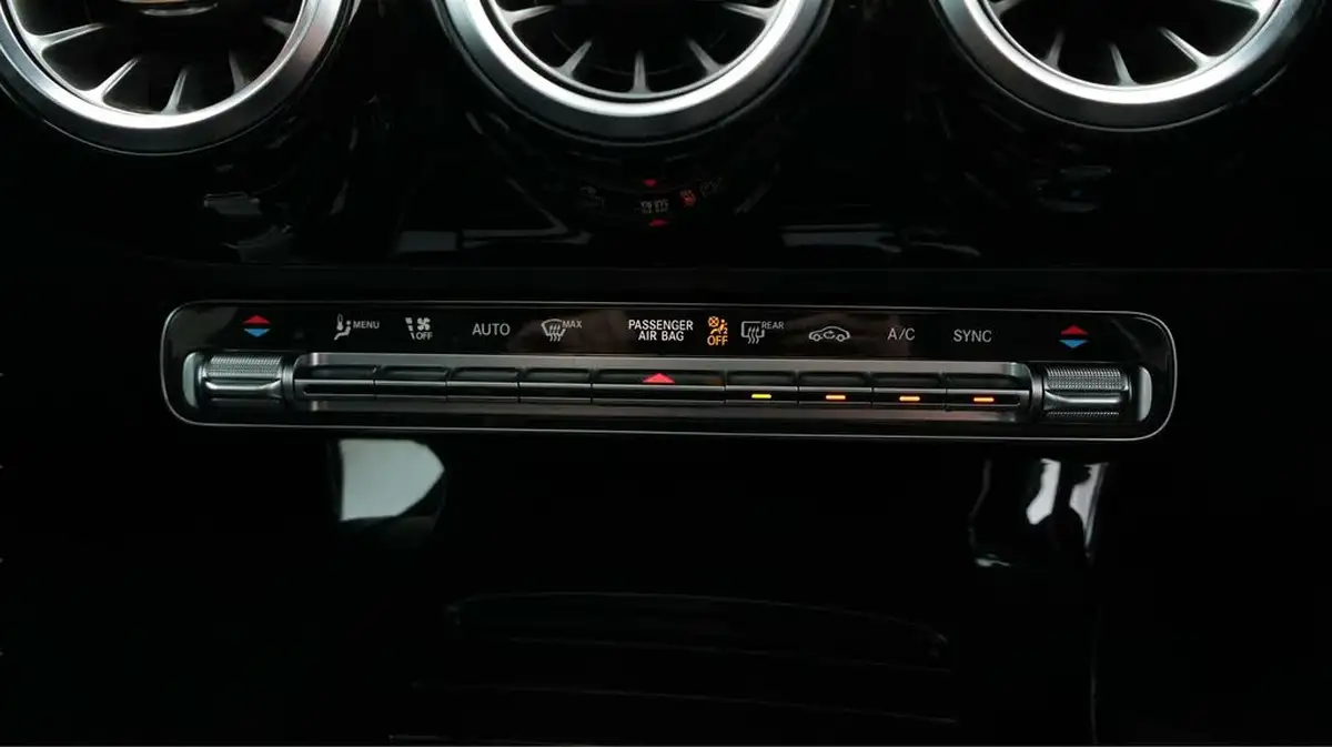 2020-mercedes-benz-a-class-13-a200-amg-line-premium-plus-hatchback-5d-7g-dct-big-12