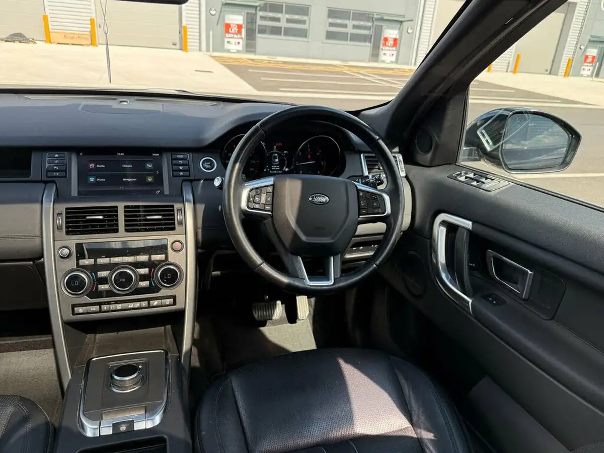2019-land-rover-discovery-sport-20td4-landmark-big-32