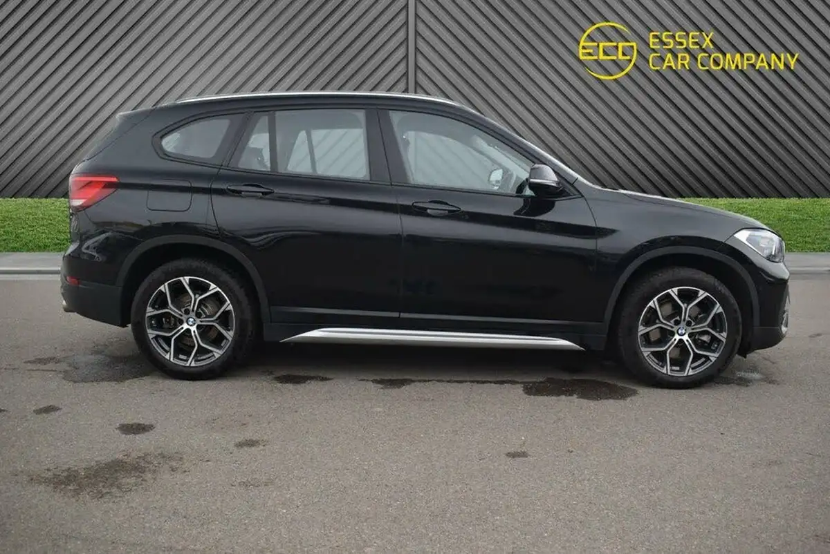2021-bmw-x1-20-xdrive20i-xline-big-6