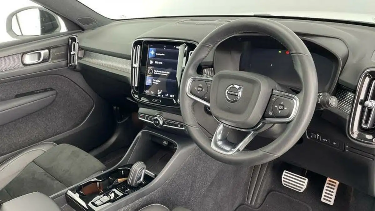 2022-volvo-xc40-15-t5-r-design-pro-big-5