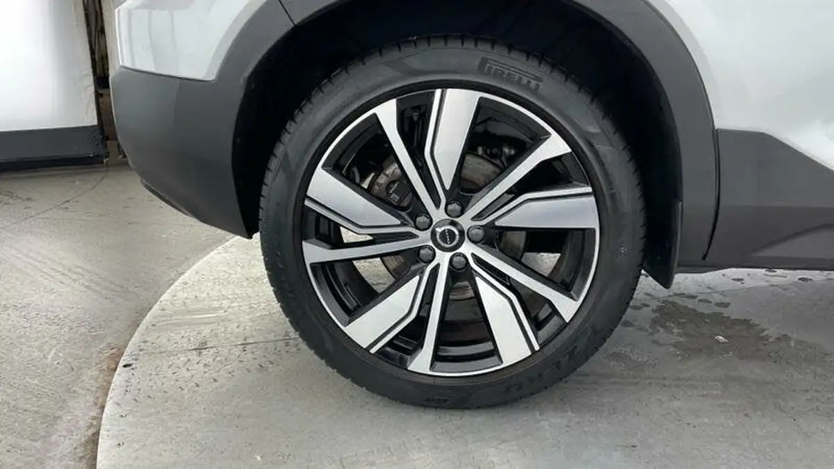 2022-volvo-xc40-15-t5-r-design-pro-big-29
