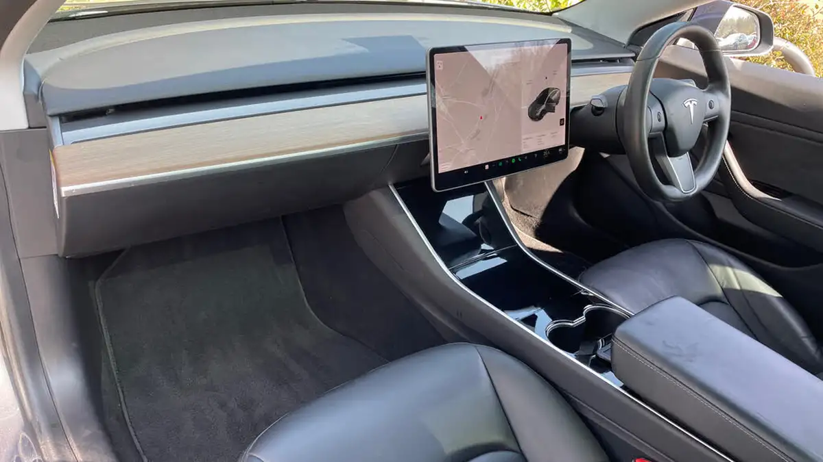 2019-tesla-model-3-e-long-range-4x4-big-9