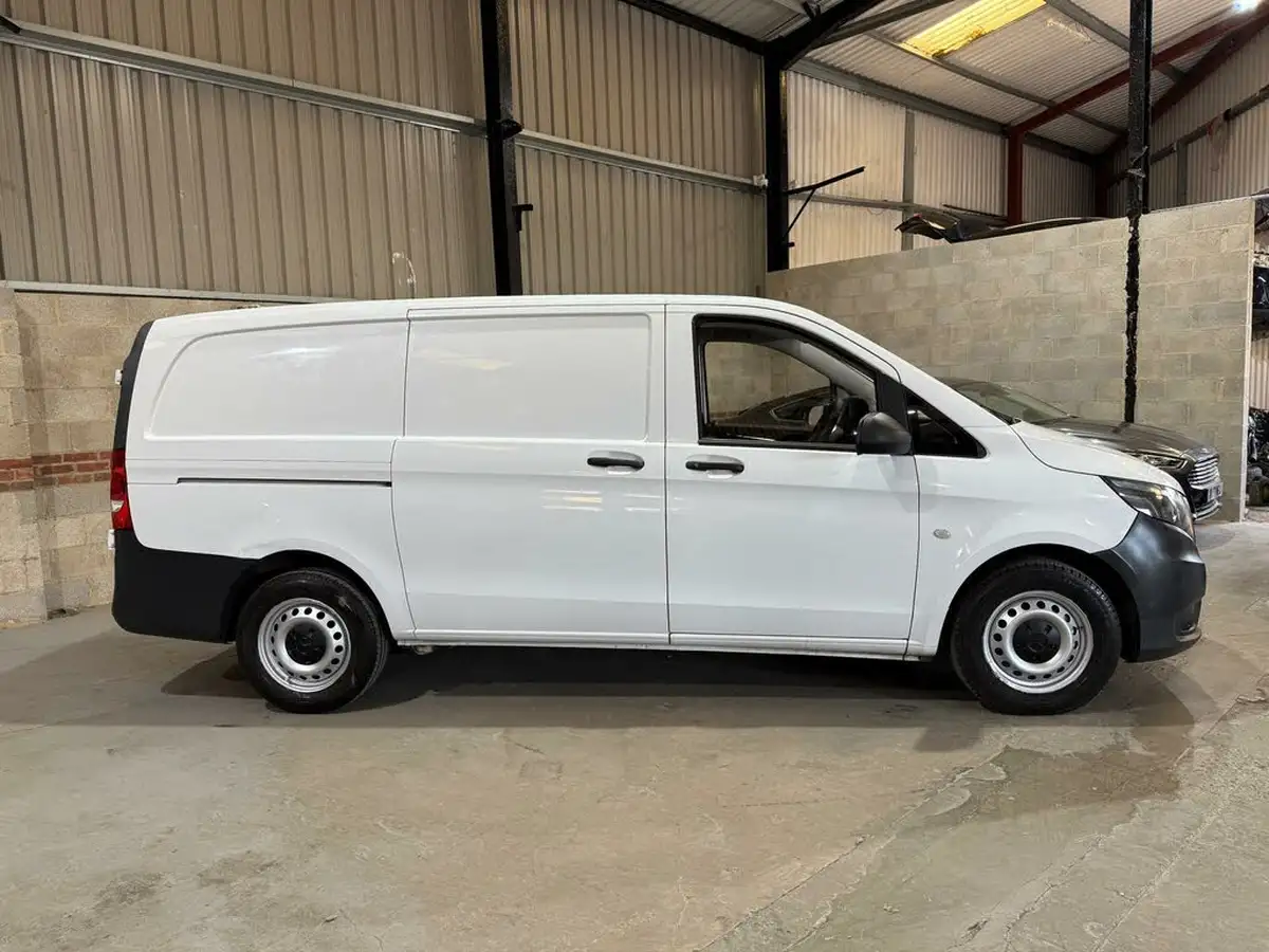 2017-mercedes-benz-vito-16cdi-111cdi-panel-extra-long-big-3