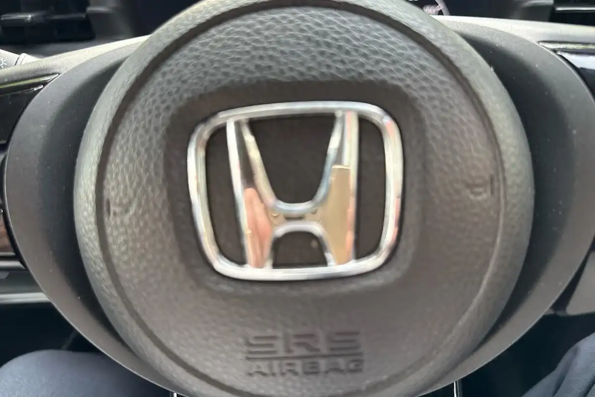 2022-honda-hr-v-15-i-mmd-advance-big-35