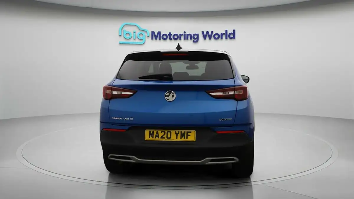2020-vauxhall-grandland-x-12-sri-nav-big-6