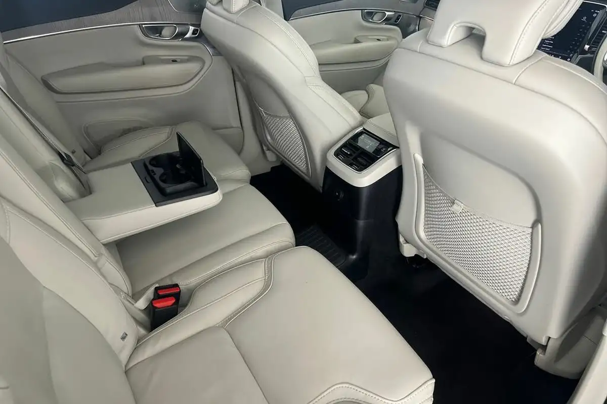 2024-volvo-xc90-20-t8-ultimate-dark-big-31