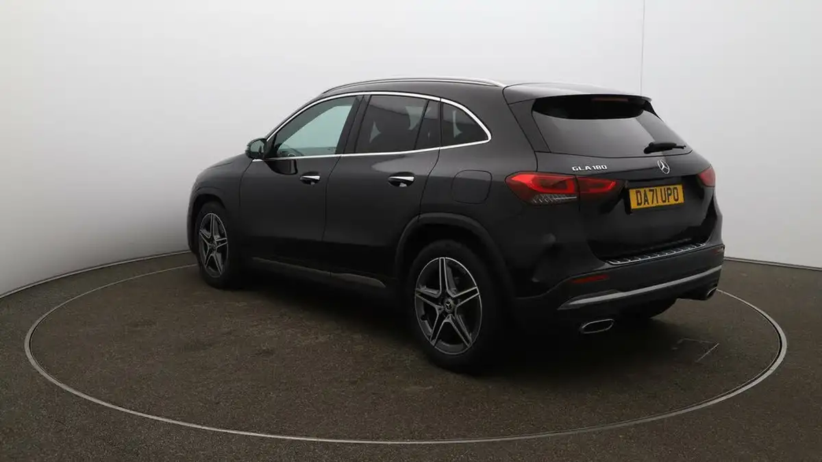 2022-mercedes-benz-gla-class-13-gla-180-amg-line-premium-big-53