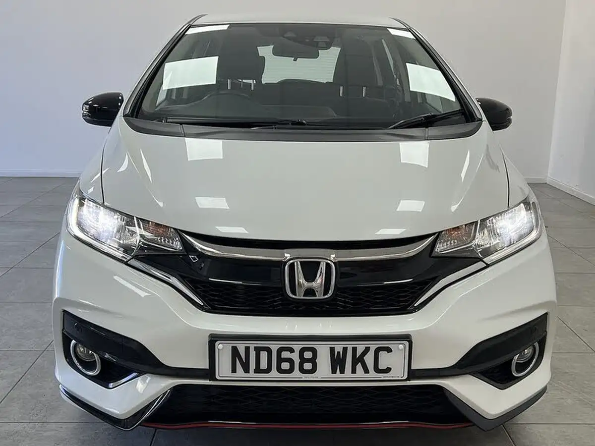 2018-honda-jazz-15-i-vtec-sport-big-7