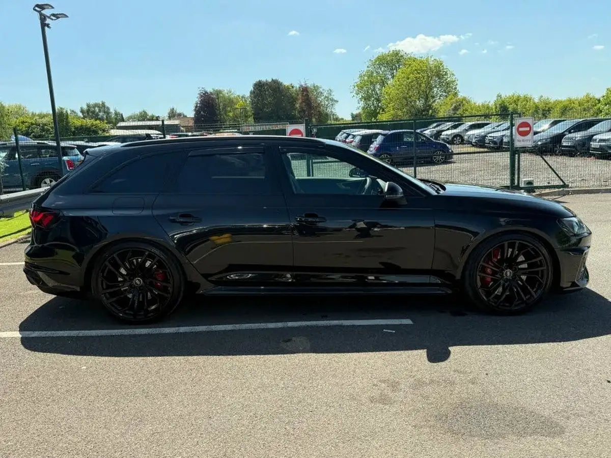 2024-audi-rs4-avant-29-tfsi-carbon-black-big-9