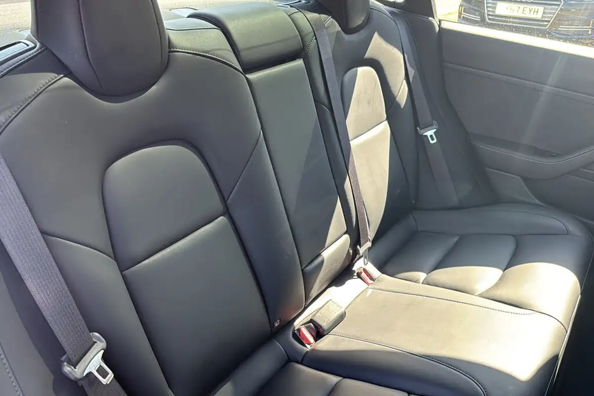 2019-tesla-model-3-e-long-range-4x4-big-10