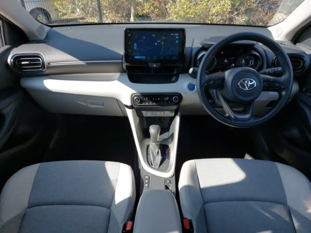 2023-toyota-yaris-15-vvt-i-excel-big-2