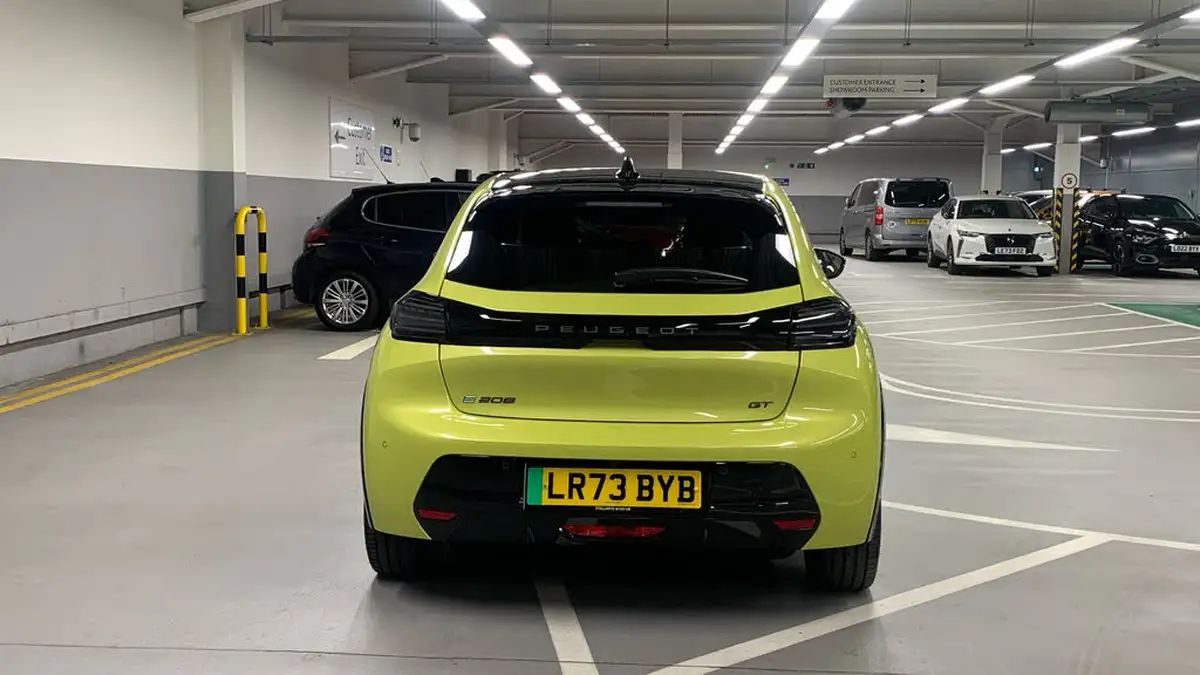 2024-peugeot-208-e-gt-156ps-51kwh-big-8