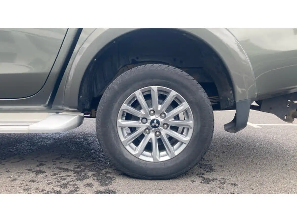 2020-mitsubishi-l200-24di-d-warrior-eu6b-auto-big-16