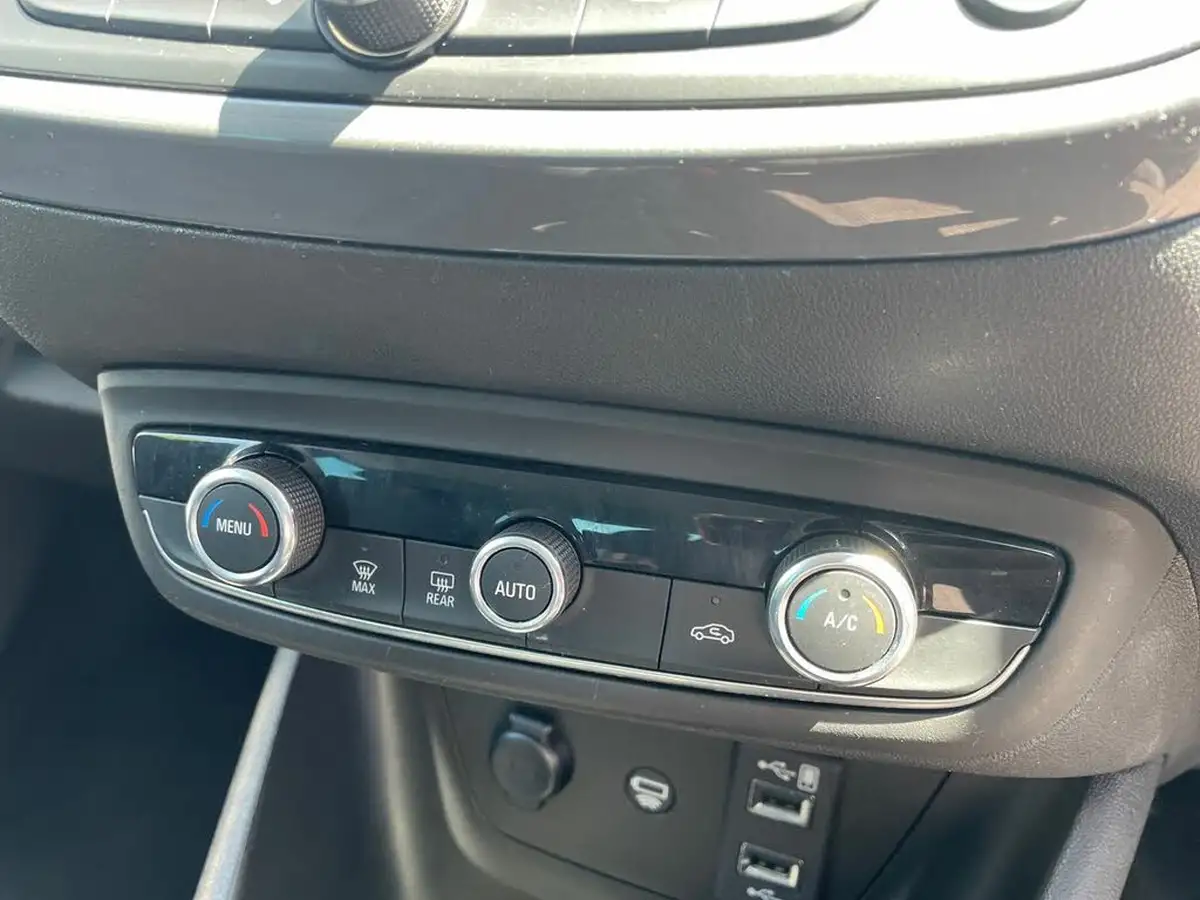 2021-vauxhall-crossland-12-elite-nav-130ps-big-17