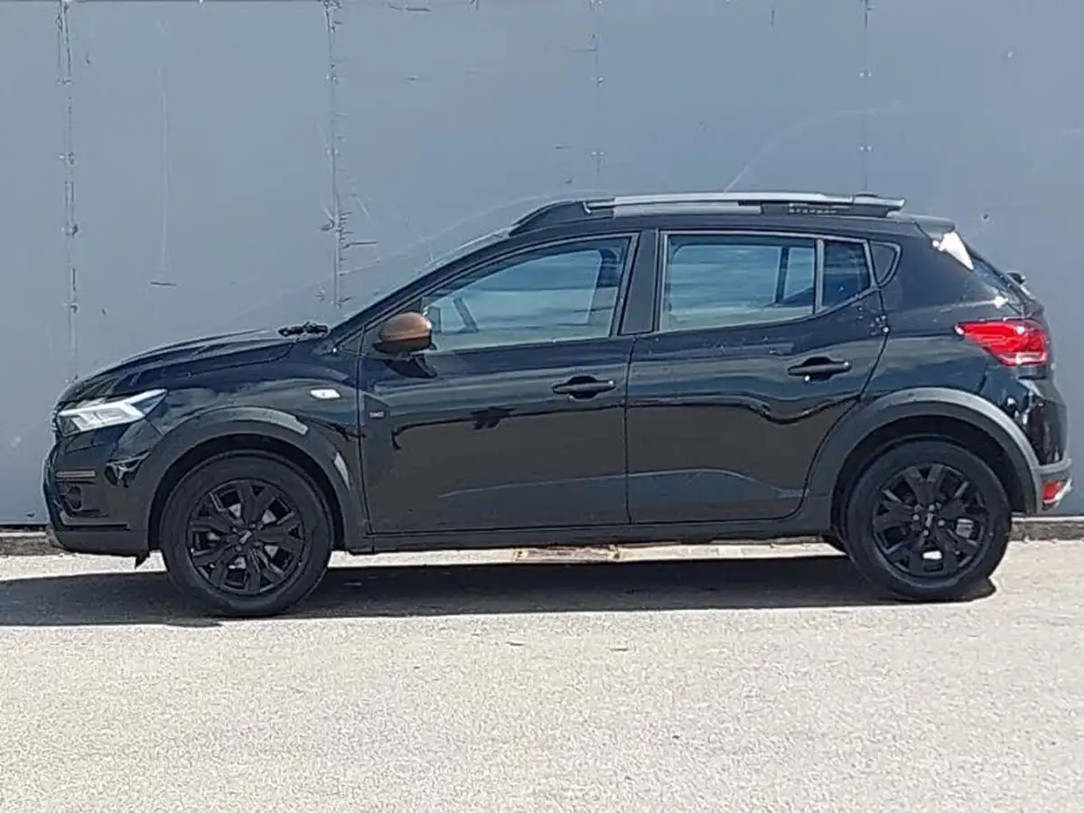 2024-dacia-sandero-stepway-10-tce-extreme-90bhp-big-3