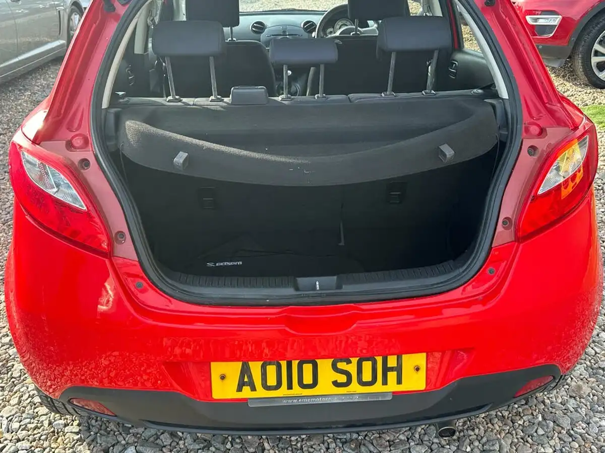 2010-mazda-mazda2-13-ts2-5d-big-38