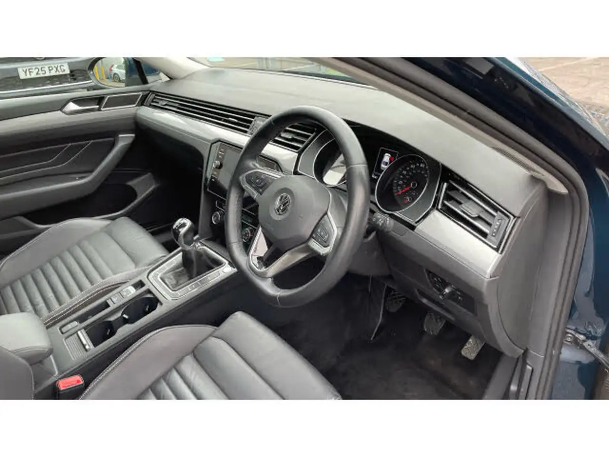 2020-volkswagen-passat-15-tsi-sel-saloon-4d-big-5
