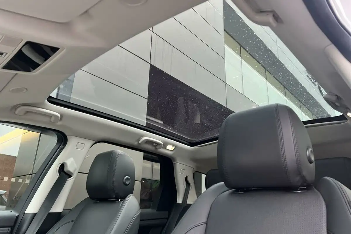 2024-land-rover-discovery-sport-15-p300e-s-big-38