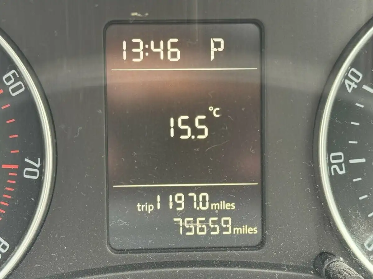2011-skoda-octavia-14-elegance-124ps-hatchback-dsg-big-13