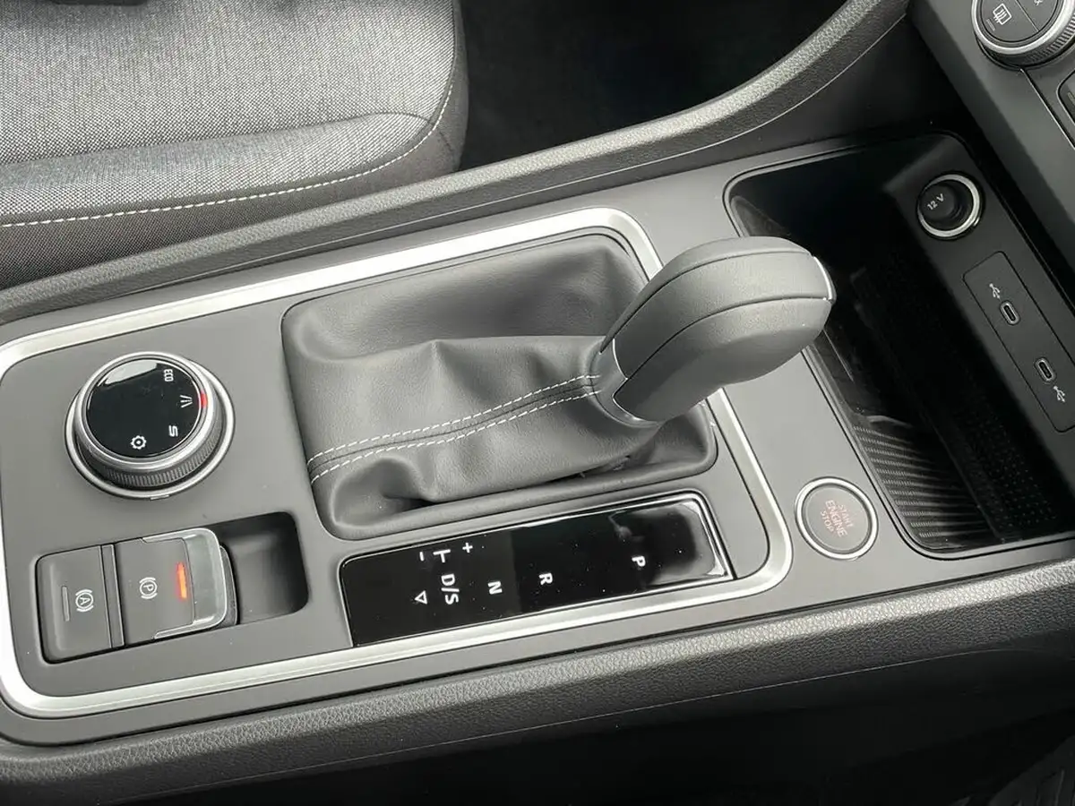 2025-seat-ateca-15-ecotsi-se-technology-dsg-big-24