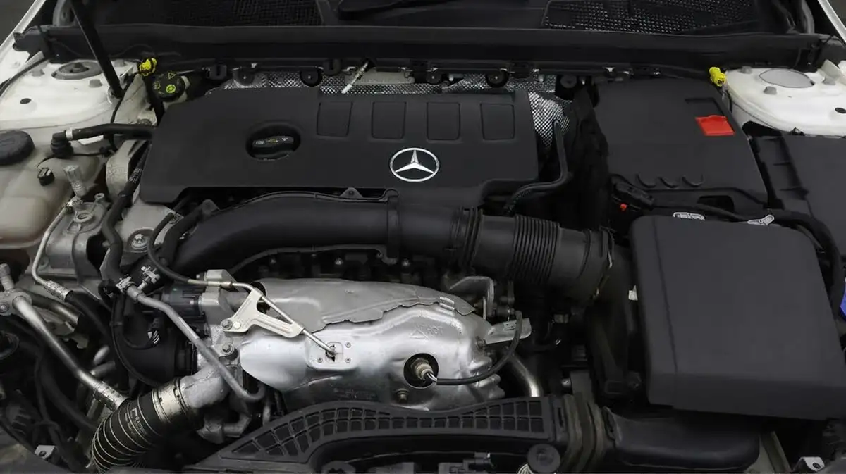 2019-mercedes-benz-a-class-20-a250-amg-line-premium-hatchback-5d-big-18