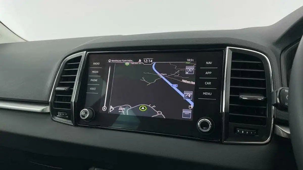 2023-skoda-karoq-15-tsi-se-drive-big-14
