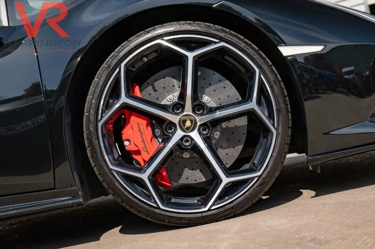 2022-lamborghini-huracan-52-evo-640ps-4wd-coupe-big-13