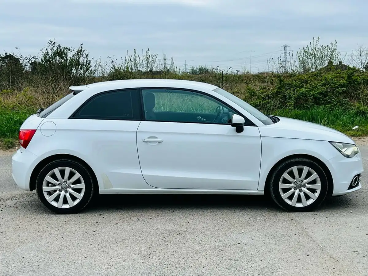 2013-audi-a1-14-122ps-sportback-5d-1390cc-s-tronic-big-6