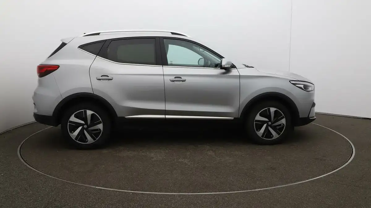 2023-mg-zs-suv-e-trophy-ev-176ps-big-51